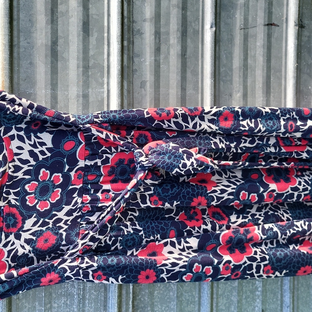 Dress - Picture 2 of 5